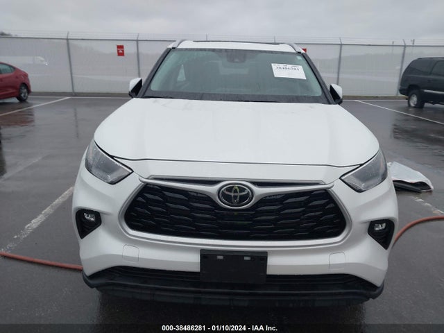 Toyota Highlander Xle 2022 5TDGZRBH4NS594639 Image 12