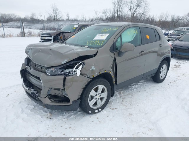 Chevrolet Trax Awd Ls 2021 KL7CJNSB8MB360114 Image 2