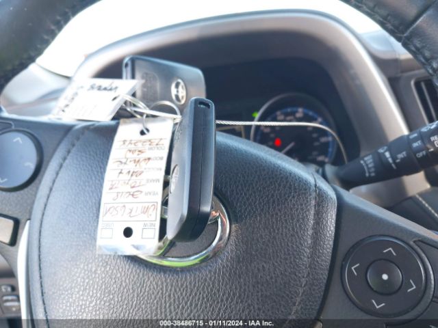 2T3RFREV7JW732248 Toyota Rav4 Xle