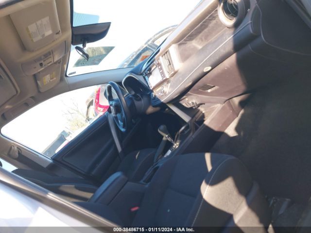 2T3RFREV7JW732248 Toyota Rav4 Xle