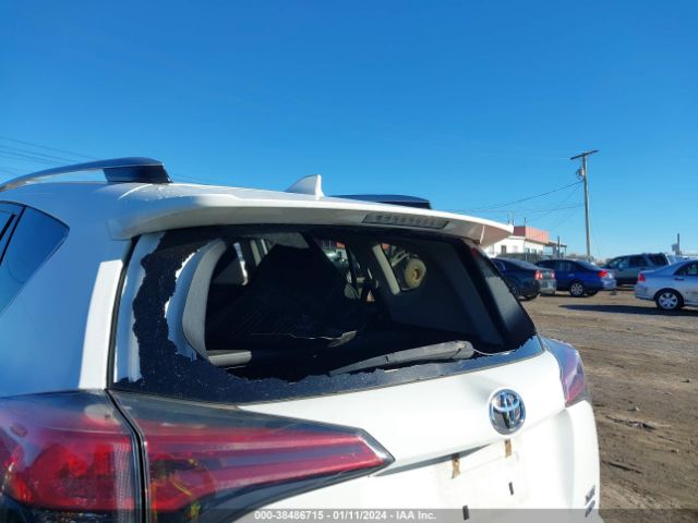 2T3RFREV7JW732248 Toyota Rav4 Xle