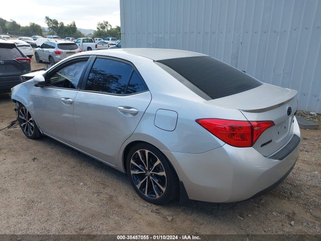 Toyota COROLLA SE 2017 5YFBURHE3HP652369 Image 3