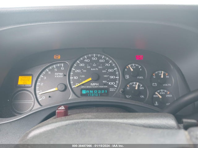 2000 CHEVROLET SILVERADO 1500 LS VIN: 2GCEC19V1Y1351680