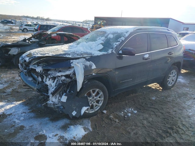 Jeep Cherokee Latitude 2016 1C4PJMCS7GW342066 Image 2