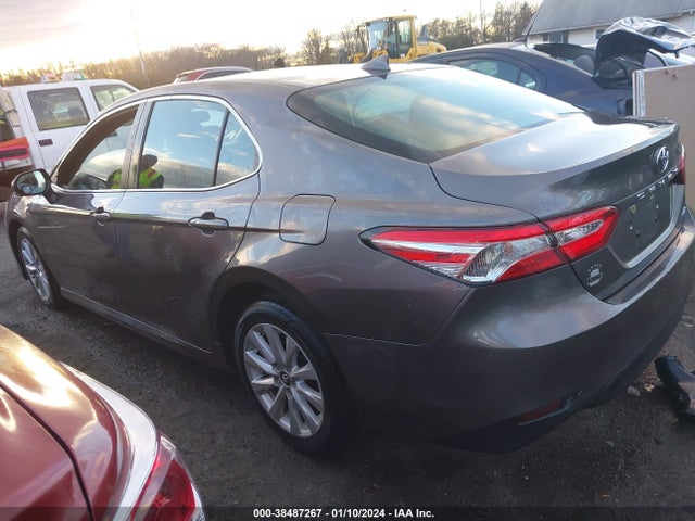Toyota CAMRY LE 2019 4T1B11HK8KU244259 Image 3