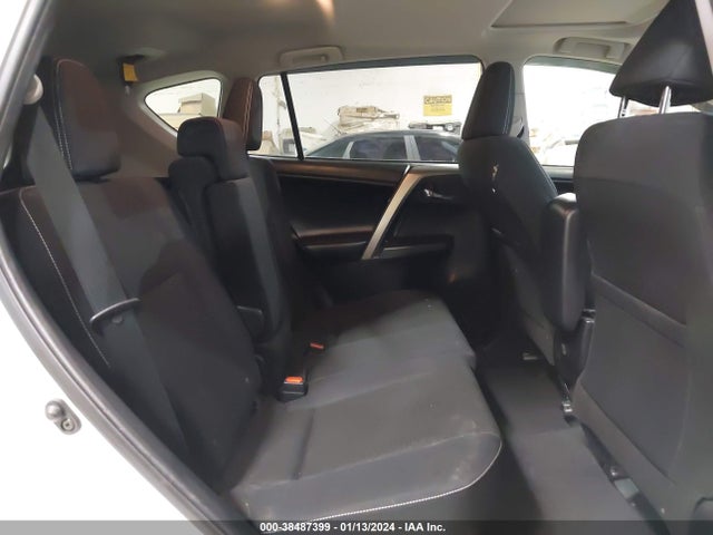 Toyota Rav4 Xle 2018 JTMWFREV3JJ746200 Image 8