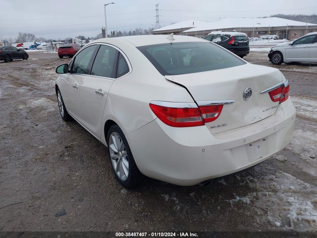 1G4PS5SKXE4107105 Buick Verano Leather Group