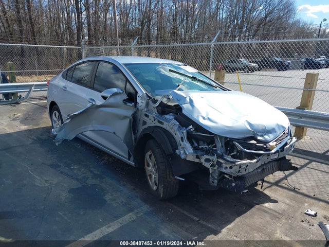 Chevrolet Cruze Ls Auto 2018 1G1BC5SM3J7154328 main image