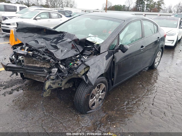 KIA FORTE LX 2018 3KPFK4A71JE167077 Image 2