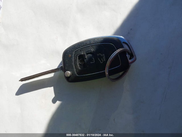 2015 HYUNDAI SONATA SE VIN: 5NPE24AF4FH131017