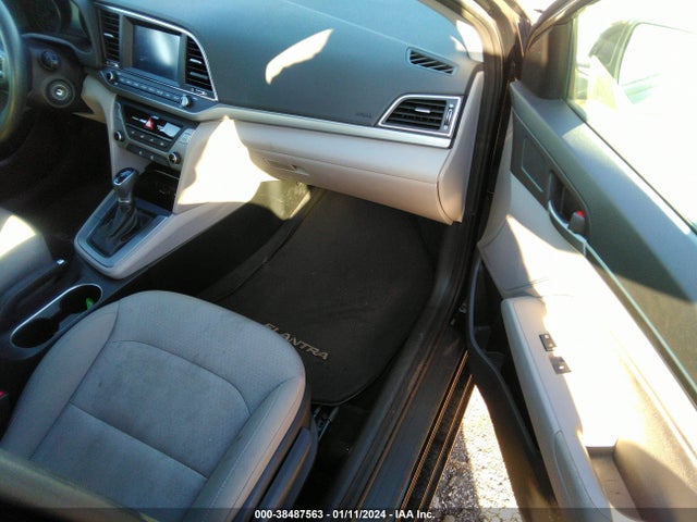 Hyundai ELANTRA SEL 2018 5NPD84LF9JH400824 Image 5