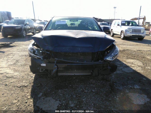 Hyundai ELANTRA SEL 2018 5NPD84LF9JH400824 Image 6