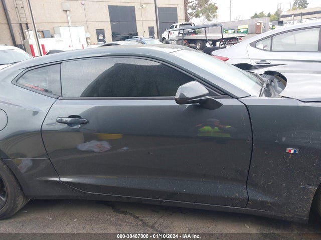 Chevrolet Camaro 1lt 2018 1G1FB1RX4J0113227 Image 13
