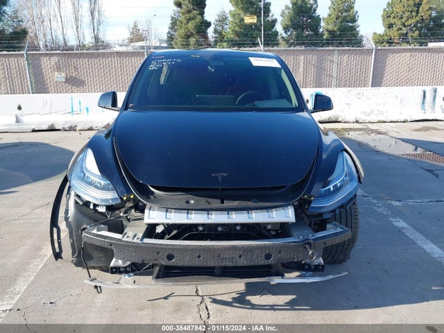 7SAYGDEE5NF440981 Tesla Model Y Long Range Dual Motor All-wheel Drive
