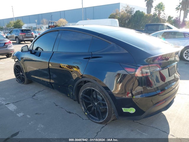 7SAYGDEE5NF440981 Tesla Model Y Long Range Dual Motor All-wheel Drive