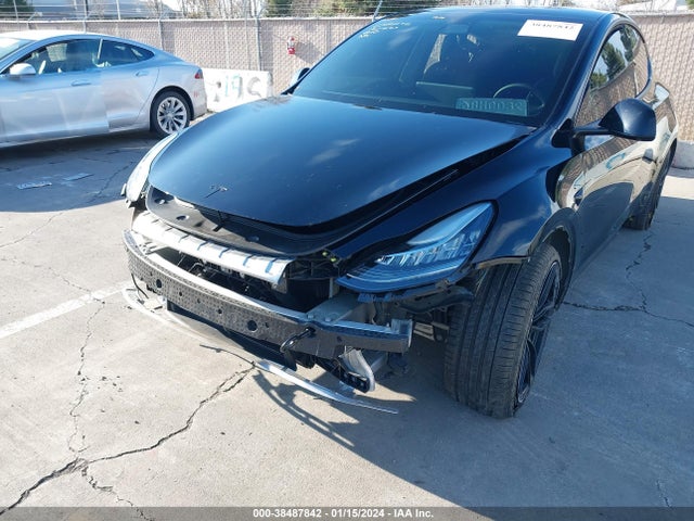 7SAYGDEE5NF440981 Tesla Model Y Long Range Dual Motor All-wheel Drive