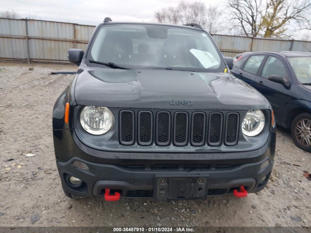 ZACCJBCT3GPD00986 Jeep Renegade Trailhawk
