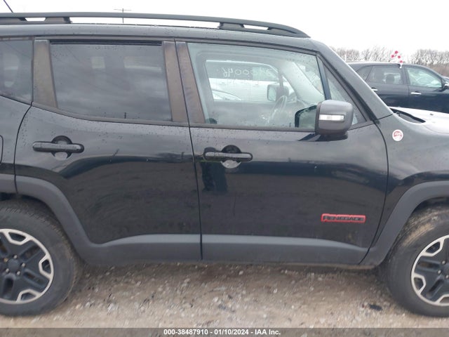ZACCJBCT3GPD00986 Jeep Renegade Trailhawk
