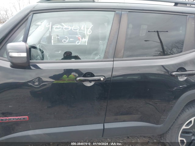 ZACCJBCT3GPD00986 Jeep Renegade Trailhawk