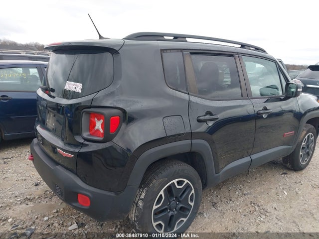 ZACCJBCT3GPD00986 Jeep Renegade Trailhawk