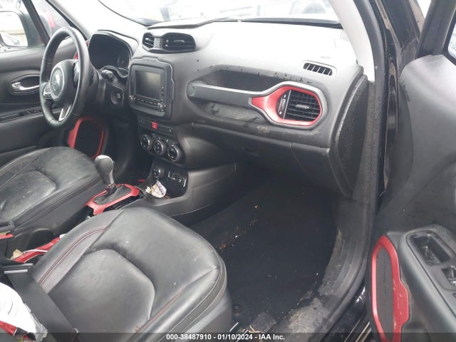 ZACCJBCT3GPD00986 Jeep Renegade Trailhawk