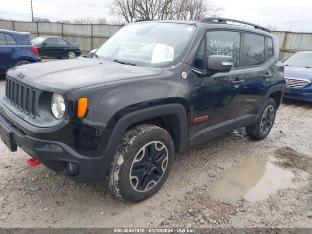 ZACCJBCT3GPD00986 Jeep Renegade Trailhawk