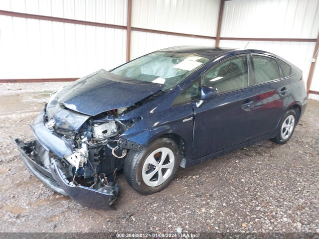 Toyota Prius Two 2014 JTDKN3DU7E1750554 Image 2