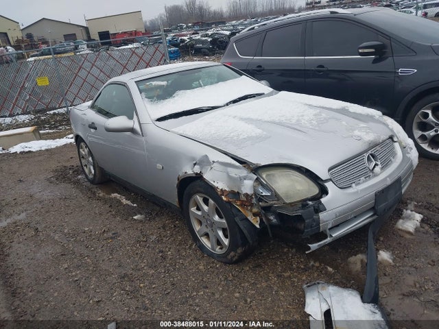 1998 MERCEDES-BENZ SLK 230 VIN: WDBKK47FXWF067505