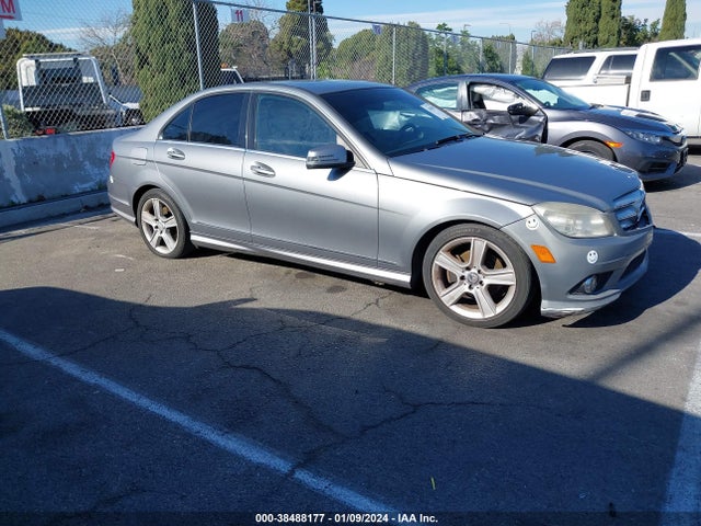 2010 MERCEDES-BENZ C 300 LUXURY/SPORT VIN: WDDGF5EB2AR096978