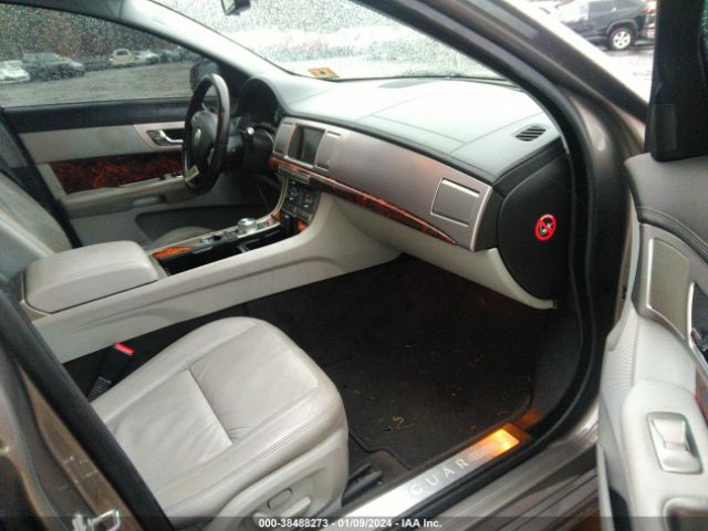 2009 JAGUAR XF SAJWA05B89HR28463 Photo 4