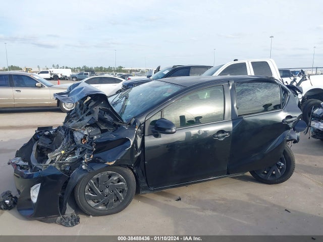 Toyota Prius C Two 2015 JTDKDTB30F1580360 Image 14