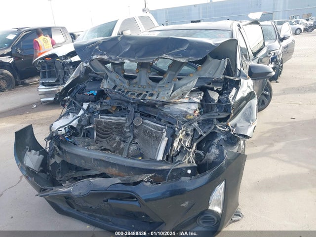 Toyota Prius C Two 2015 JTDKDTB30F1580360 Image 6