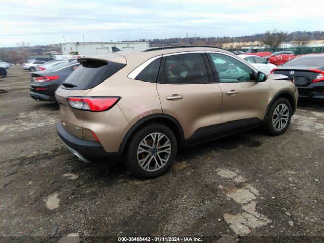 2020 FORD ESCAPE 1FMCU9H62LUA45576 Photo 3