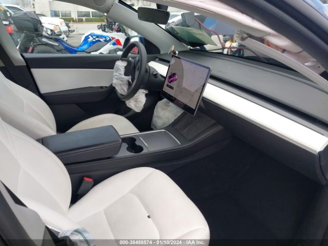 2022 TESLA MODEL Y 7SAYGDEF2NF326302 Photo 4