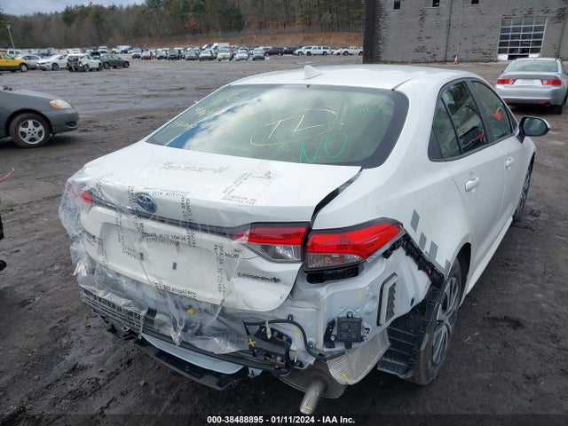 Toyota Corolla Hybrid Le 2022 JTDEAMDE0N3010209 Image 4