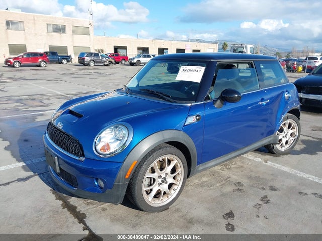 2007 MINI COOPER S WMWMF73527TL92713 Photo 1
