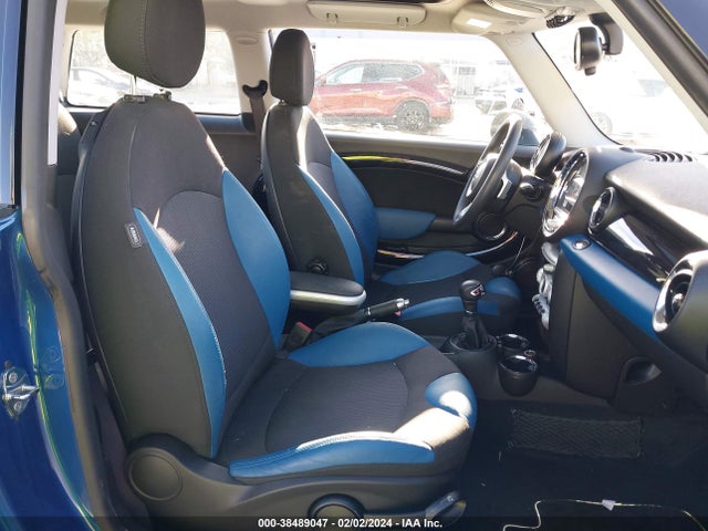 2007 MINI COOPER S WMWMF73527TL92713 Photo 4