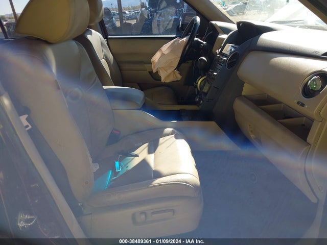 2015 HONDA PILOT TOURING VIN: 5FNYF3H95FB012161
