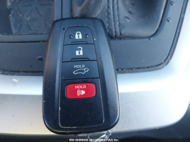 2019 TOYOTA RAV4 XLE PREMIUM VIN: JTMA1RFV7KJ009414