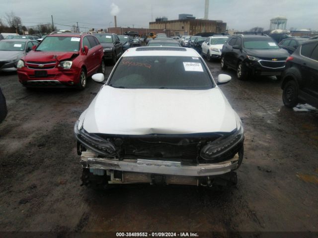 1HGCV2F91JA016012 Honda Accord Touring 2.0t