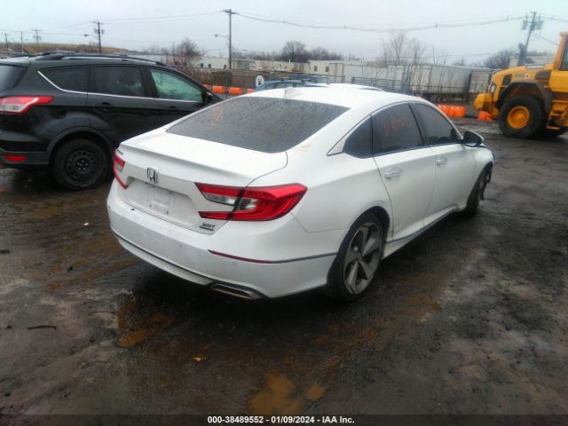 1HGCV2F91JA016012 Honda Accord Touring 2.0t