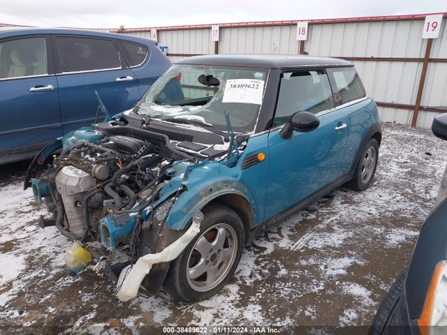 2007 MINI COOPER WMWMF33557TL68673 Photo 1