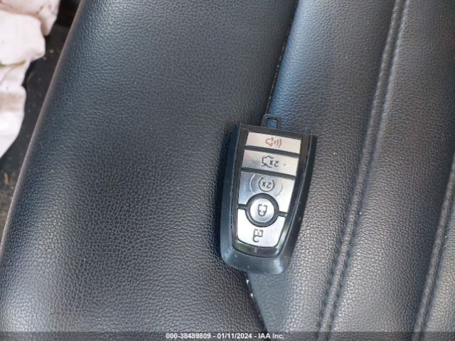 3FA6P0MUXKR118715 Ford Fusion Hybrid Sel