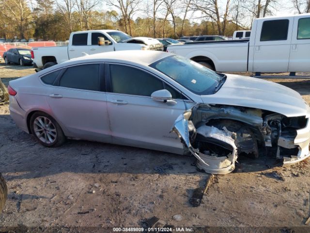 3FA6P0MUXKR118715 Ford Fusion Hybrid Sel