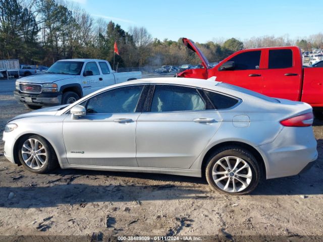 3FA6P0MUXKR118715 Ford Fusion Hybrid Sel