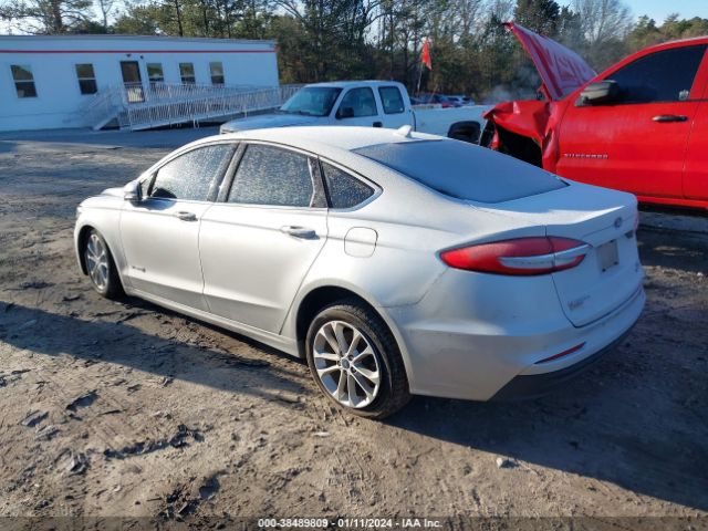 3FA6P0MUXKR118715 Ford Fusion Hybrid Sel