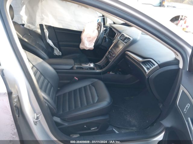 3FA6P0MUXKR118715 Ford Fusion Hybrid Sel