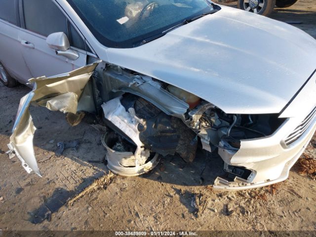 3FA6P0MUXKR118715 Ford Fusion Hybrid Sel
