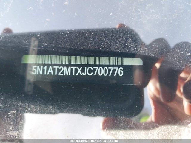 2018 NISSAN ROGUE S VIN: 5N1AT2MTXJC700776