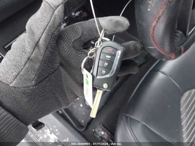 4T1B11HK4JU075761 Toyota CAMRY SE